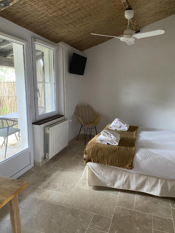 Hotel Du Pont Blanc Saintes-Maries-de-la-Mer Exteriör bild