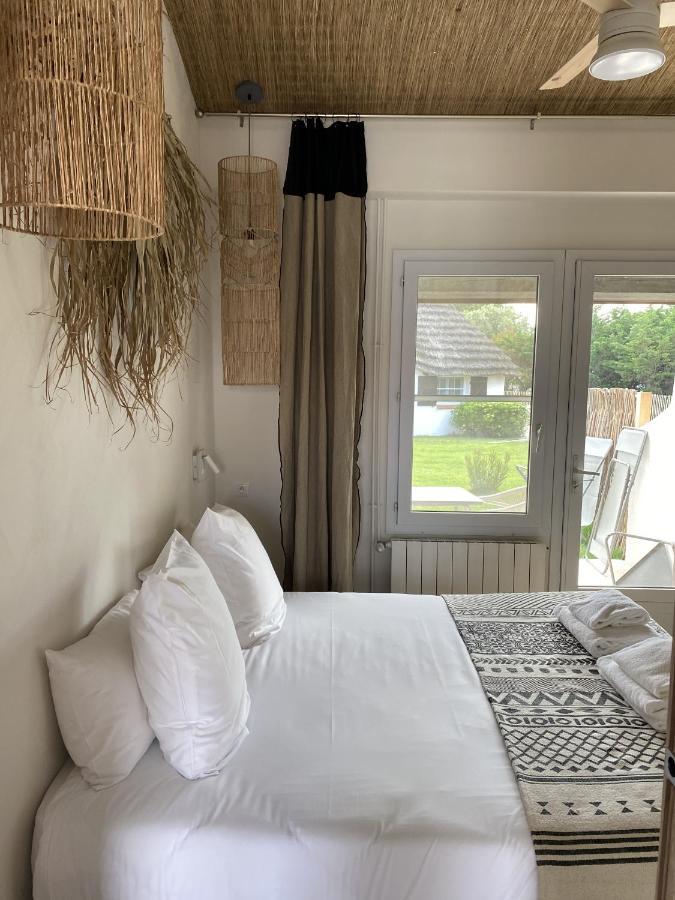 Hotel Du Pont Blanc Saintes-Maries-de-la-Mer Exteriör bild