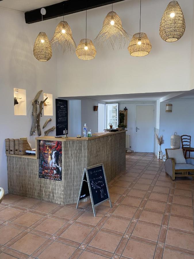 Hotel Du Pont Blanc Saintes-Maries-de-la-Mer Exteriör bild