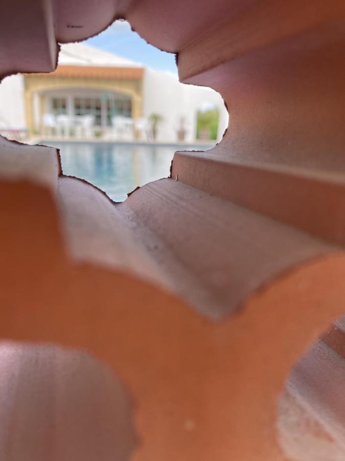 Hotel Du Pont Blanc Saintes-Maries-de-la-Mer Exteriör bild