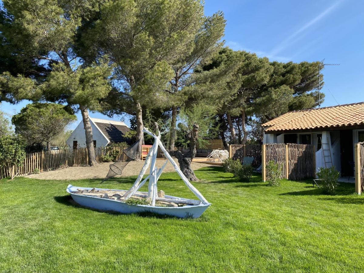Hotel Du Pont Blanc Saintes-Maries-de-la-Mer Exteriör bild