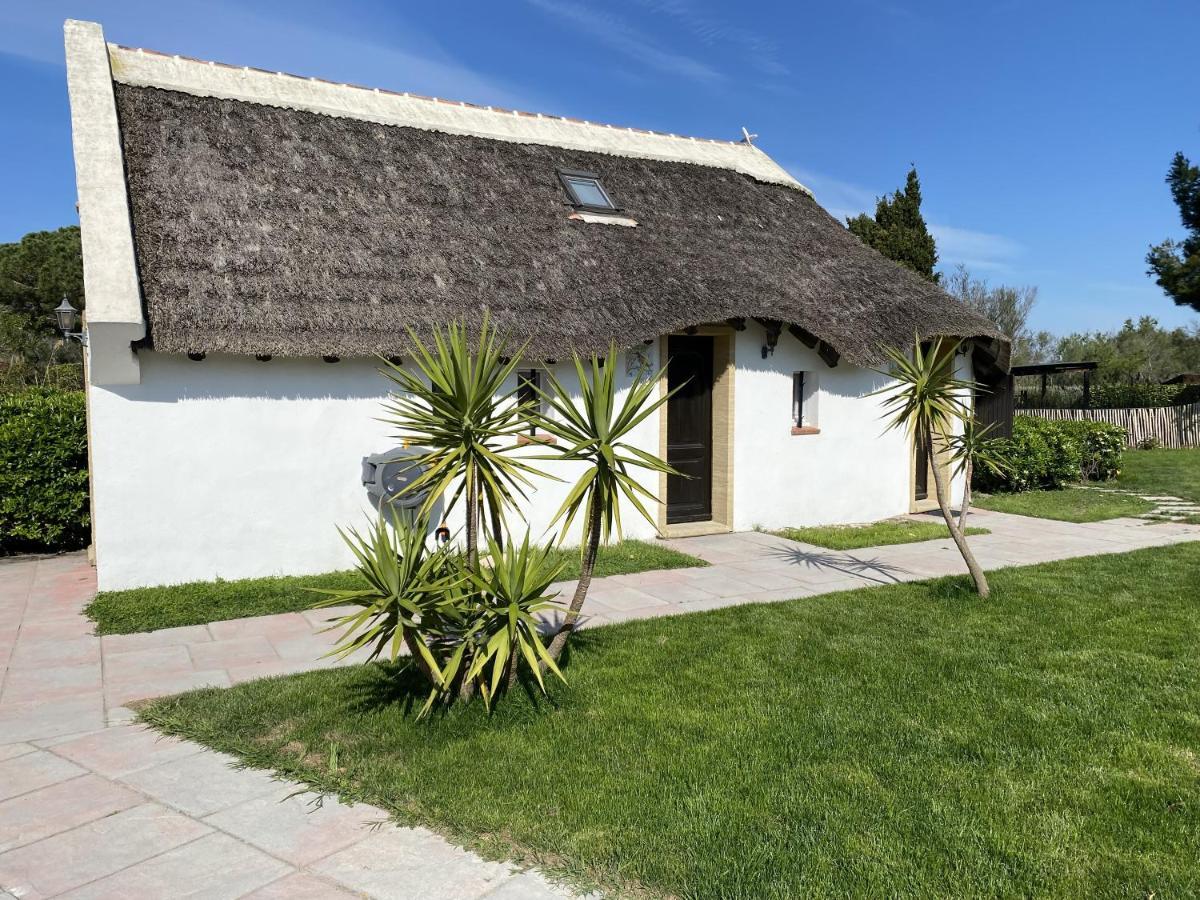 Hotel Du Pont Blanc Saintes-Maries-de-la-Mer Exteriör bild